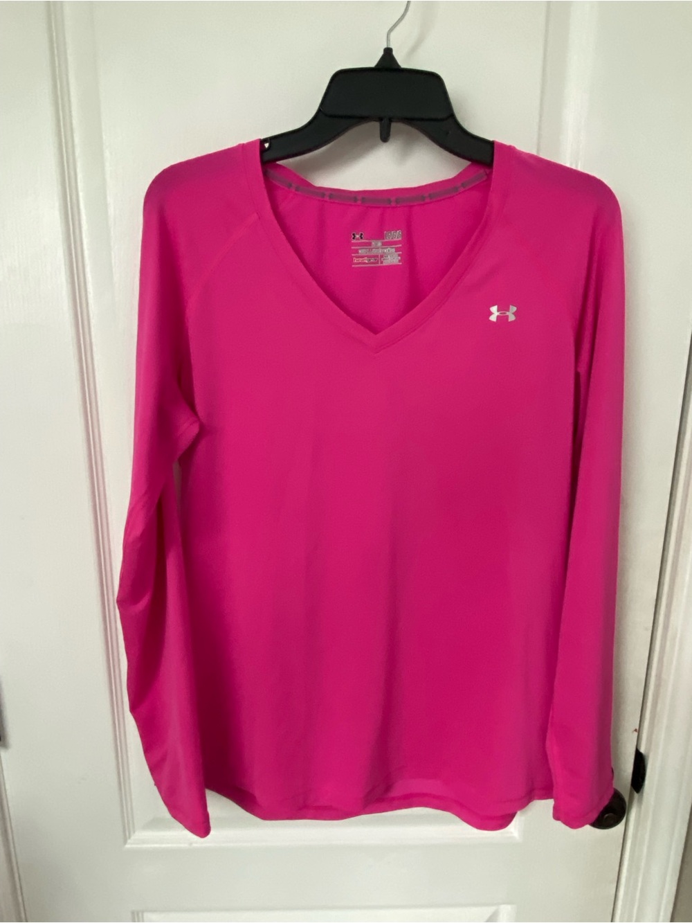 Under Armour Women's Hot Pink V-Neck Long Sleeve Performance Tee